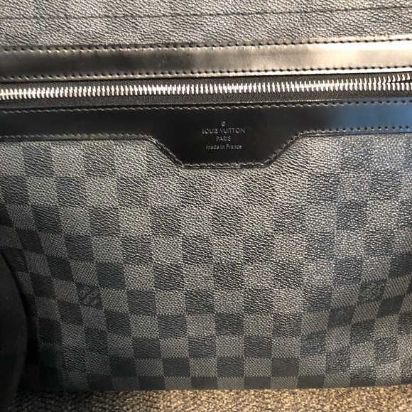 Louis Vuitton graphite messenger - Picture 3 of 13